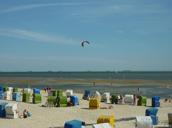 Blick vom Sdstrand, Wyk auf Fhr nach Langeness / a view from the beach of Wyk,Fhr in the direction of the isle Langeness